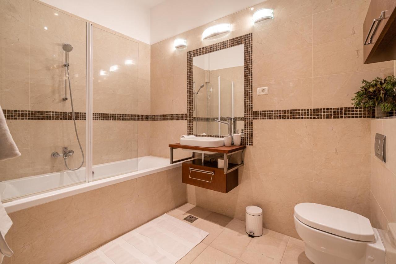 Breathless View Parliament 2 Luxury Suites With Terrace Free Parking Reservation Needed Budapest Exterior photo